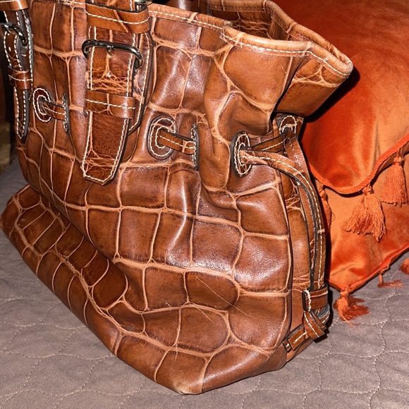 DOONEY & BOURKEClean inside - Picture 8 of 12